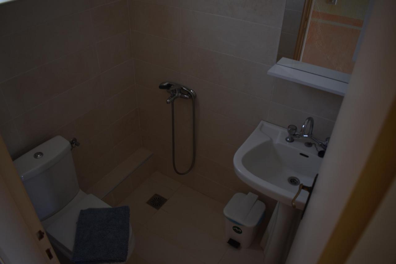 Victoria Apartment Плакиас Екстериор снимка