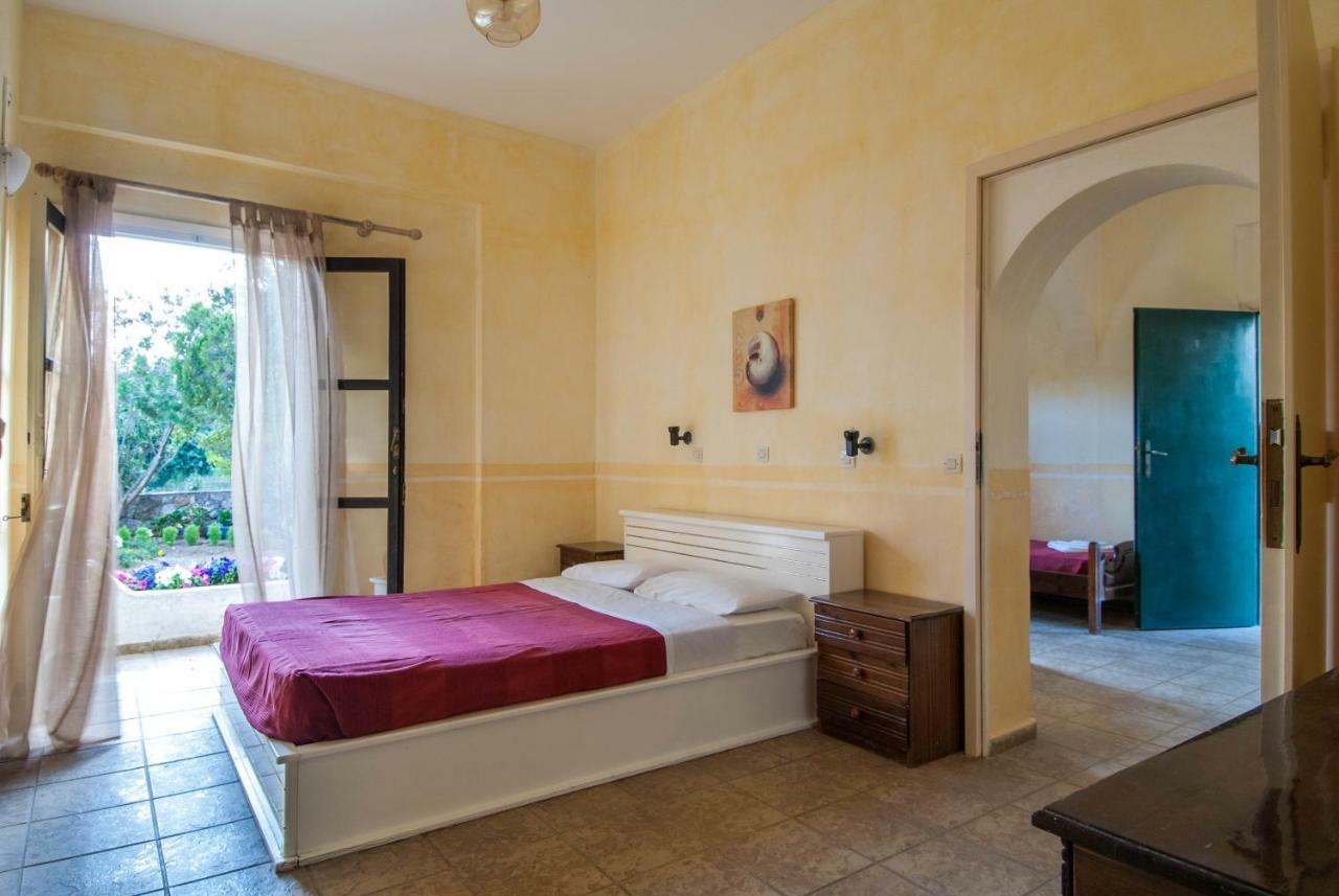 Victoria Apartment Плакиас Екстериор снимка